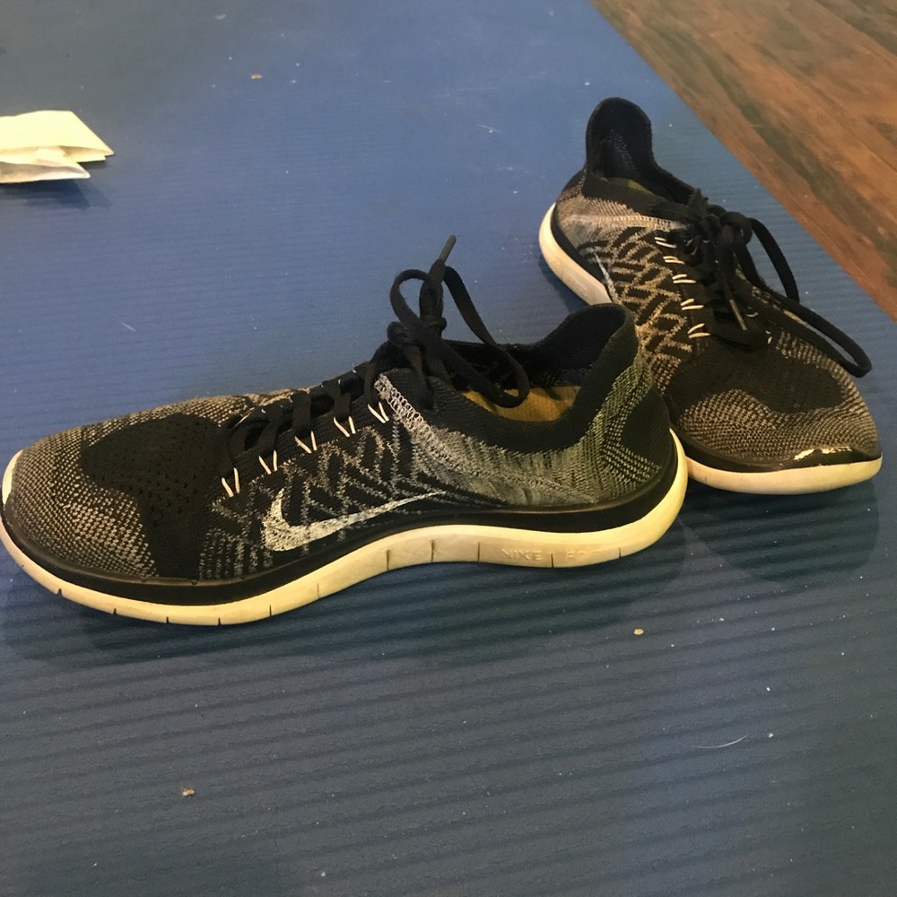 Nike tennis shoes